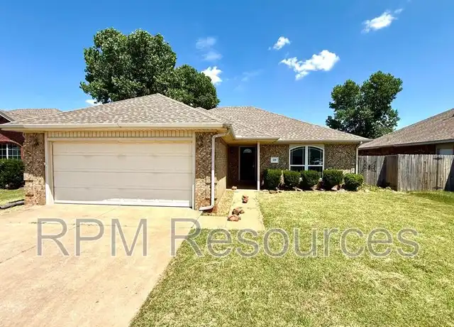 Property at 520 S Castle Ridge Ln, Mustang, OK, 73064, 3 beds, 2 baths, [object Object]