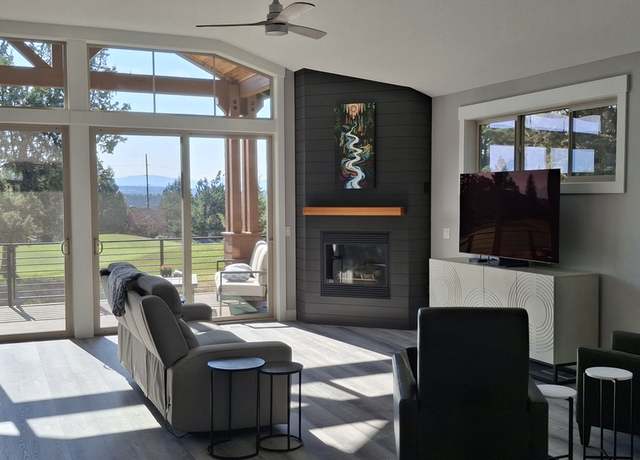 Photo of 8394 Forest Ridge Loop, Redmond, OR 97756