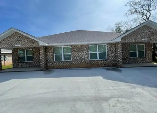 Property at 2168 Paloma St, Navarre, FL, 32566, 3 beds, 2 baths, [object Object]