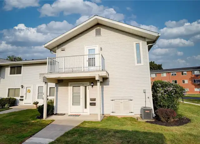 Property at 584 Eastbrooke Ln, Rochester, NY, 14618, 2 beds, 1 bath, [object Object]