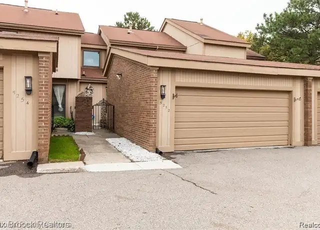 Property at 5252 Wright Way E, West Bloomfield Township, MI, 48322, 2 beds, 2.5 baths, [object Object]