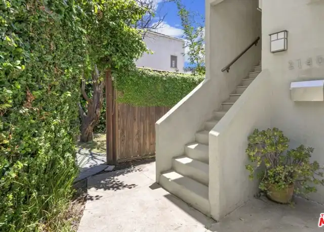 Property at 2140 20th St Unit A, Santa Monica, CA, 90405, 2 beds, 1 bath, [object Object]