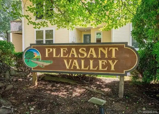 Property at 949 Pleasant Valley Rd, South Windsor, CT, 06074, 2 beds, 1 bath, [object Object]