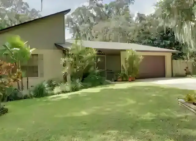 Property at 850 Lake Elbert Park NE, Winter Haven, FL, 33881, 3 beds, 2 baths, [object Object]