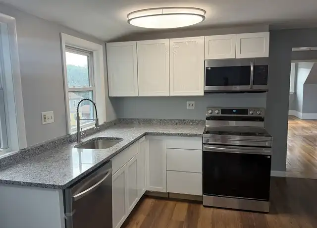 Property at 363 Broadway Unit 3, North Attleborough, MA, 02760, 3 beds, 1 bath, [object Object]