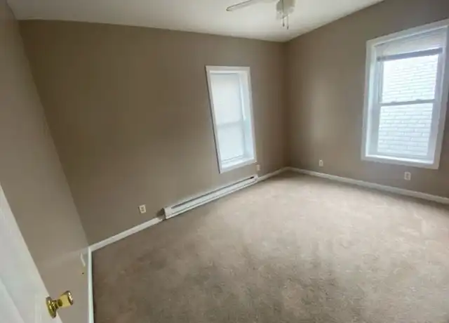 Property at 927 Hayes Ave, Sandusky, OH, 44870, 2 beds, 1 bath, [object Object]