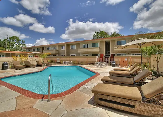 Photo of 720 N Fair Oaks Ave, Sunnyvale, CA 94085