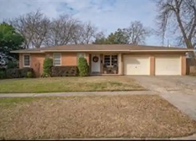 Property at 313 N Newsom St, Mineola, TX, 75773, 3 beds, 2 baths, [object Object]