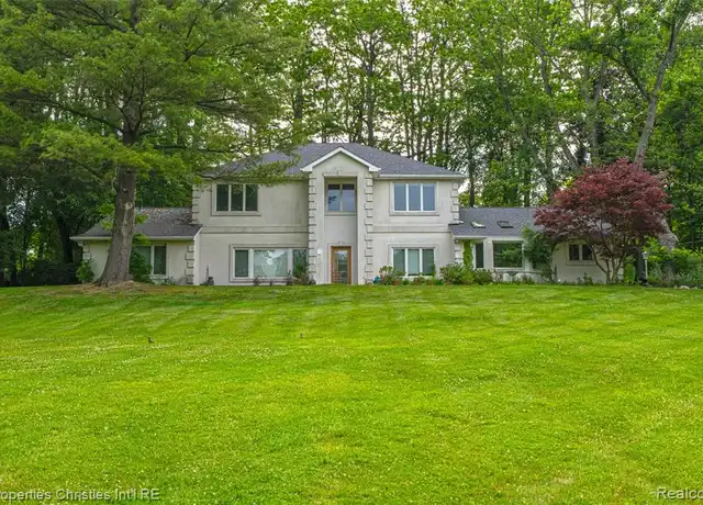 Property at 6663 Bloomfield Ln, West Bloomfield, MI, 48322, 4 beds, 4 baths, [object Object]
