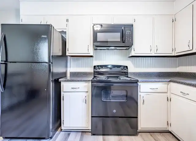 Property at 393 Opel St, Riverdale, GA, 30274, 1 bed, 1 bath, [object Object]