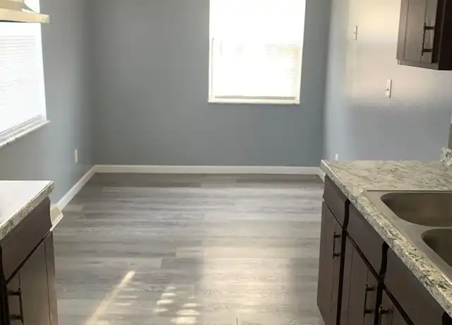 Property at 1614 Brooke Park Dr Unit 2, Toledo, OH, 43612, 2 beds, 1 bath, [object Object]