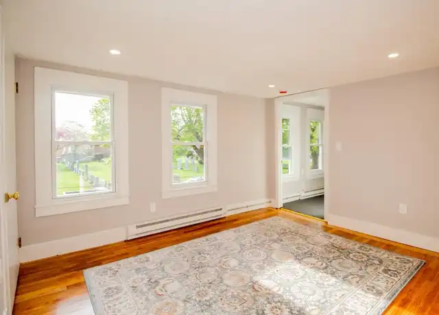 Property at 26 Dwight St, Worcester, MA, 01603, 1 bed, 1 bath, [object Object]