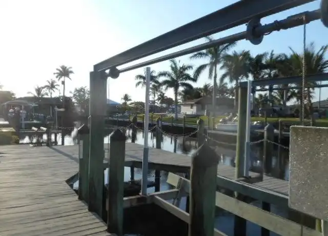 Property at 1934 Everest Pkwy, Cape Coral, FL, 33904, 3 beds, 2 baths, [object Object]