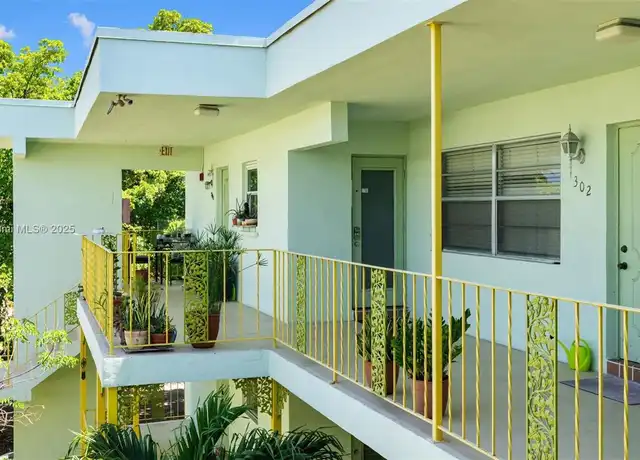 Property at 2031 Dewey St #302, Hollywood, FL, 33020, 1 bed, 1 bath, [object Object]
