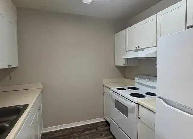 Property at 520 Landview St, Fort Walton Beach, FL, 32547, 2 beds, 1.5 baths, [object Object]