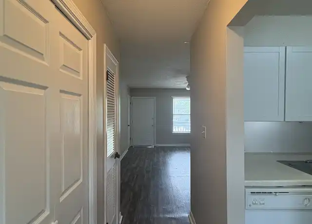 Property at 520 Landview St, Fort Walton Beach, FL, 32547, 2 beds, 1.5 baths, [object Object]