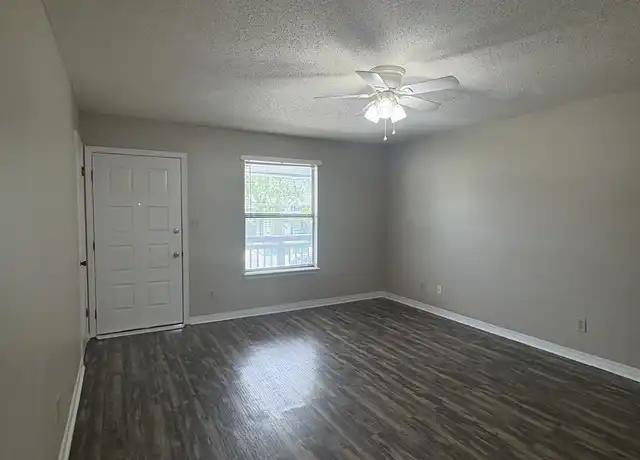 Property at 520 Landview St, Fort Walton Beach, FL, 32547, 2 beds, 1.5 baths, [object Object]