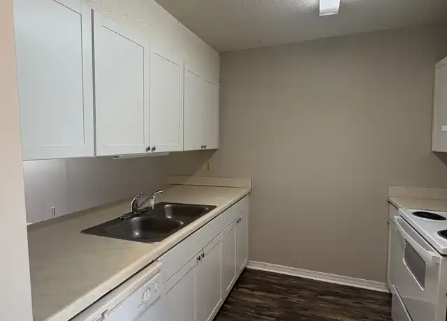 Property at 520 Landview St, Fort Walton Beach, FL, 32547, 2 beds, 1.5 baths, [object Object]