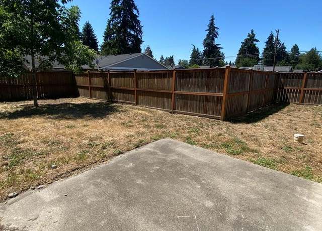 Photo of 2216 168th St E, Tacoma, WA 98445