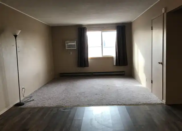 Property at 522 York St, Newcastle, WY, 82701, 2 beds, 1 bath, [object Object]