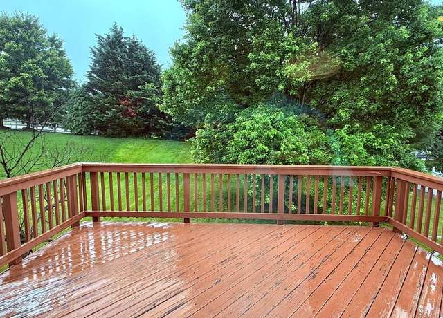 Photo of 314 Singleton Cir, Warrenton, VA 20186