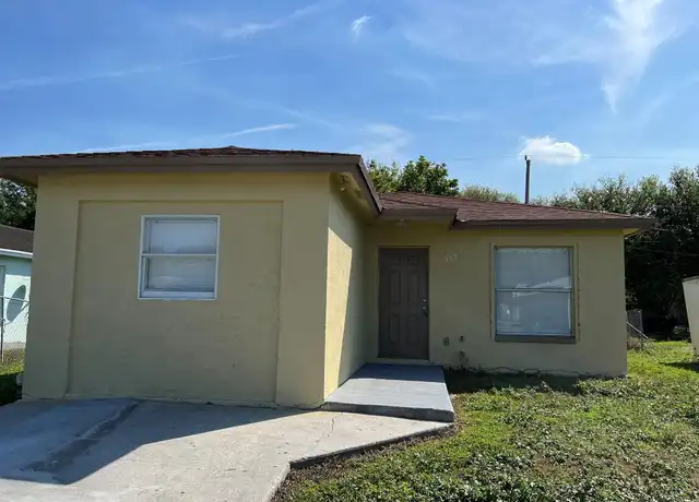 Property at 312 Carissa Dr, Pahokee, FL, 33476, 4 beds, 2 baths, [object Object]