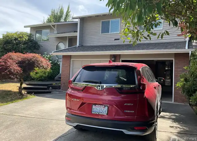 Property at 14131 SE 49th Pl, Bellevue, WA, 98006, 3 beds, 3.5 baths, [object Object]
