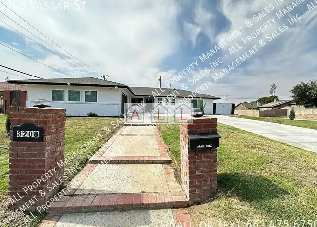 Property at 3208 Vassar St, Bakersfield, CA, 93306, 3 beds, 2.5 baths, [object Object]