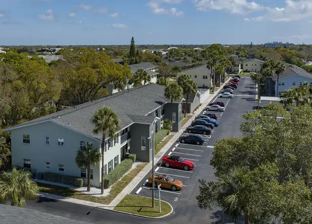 Photo of 1699 68th St N, Saint Petersburg, FL 33710