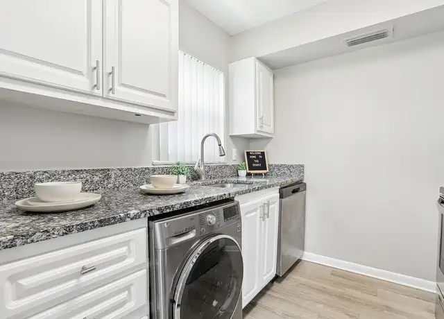 Photo of 1699 68th St N, Saint Petersburg, FL 33710