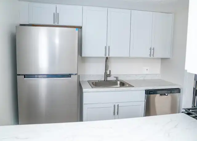 Property at Lakeshore Cove - 2400 Shore Blvd W, Columbus, OH, 43232, 1-2 bed, 1-1.5 bath, [object Object]