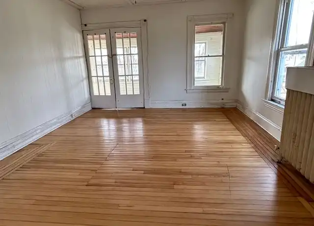 Property at 2143 Park Ave #2145, La Crosse, WI, 54601, 3 beds, 1 bath, [object Object]