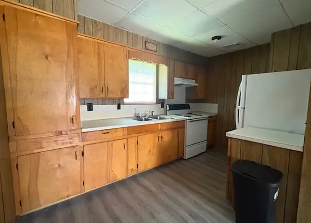 Property at 1104 Halsey St Unit 10, DeRidder, LA, 70634, 1 bed, 1 bath, [object Object]