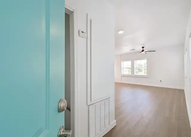 Property at 415 Fairview Ave #9, Houston, TX, 77006, 1 bed, 1 bath, [object Object]