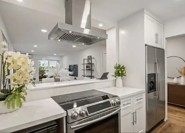 Property at 1090 Main St, Redwood City, CA, 94063, 1 bed, 1 bath, [object Object]