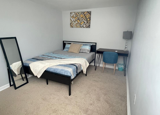 Photo of 8300 Deborah St, Clinton, MD 20735