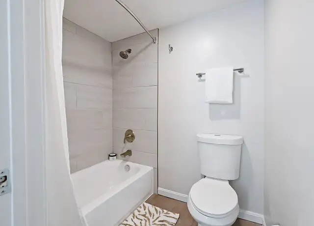 Photo of 315 Elden St, Herndon, VA 20170