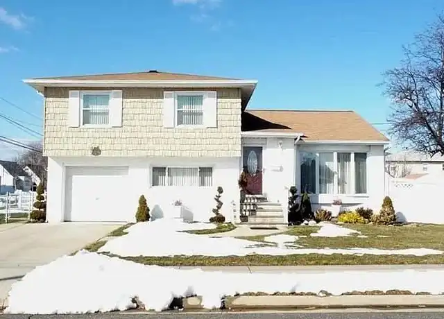 Property at 128 Cedar St, Freeport, NY, 11520, 1 bed, 1 bath, [object Object]
