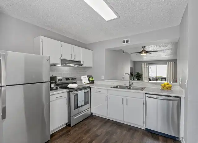 Property at Riverside at Orange Park - 606 Park Ave, Orange Park, FL, 32073, 1-3 bed, 1-2 bath, [object Object]