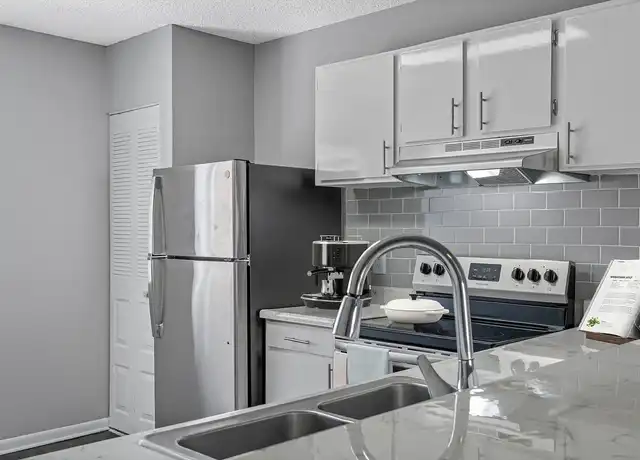 Property at Riverside at Orange Park - 606 Park Ave, Orange Park, FL, 32073, 1-3 bed, 1-2 bath, [object Object]