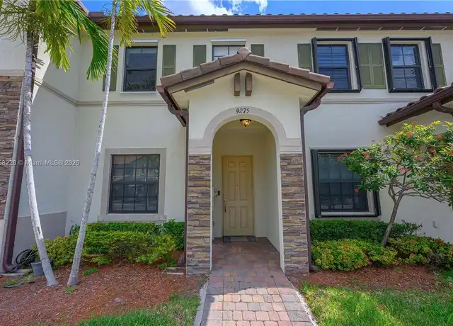 Property at 9275 W 34th Ct #9275, Hialeah, FL, 33018, 2 beds, 2.5 baths, [object Object]