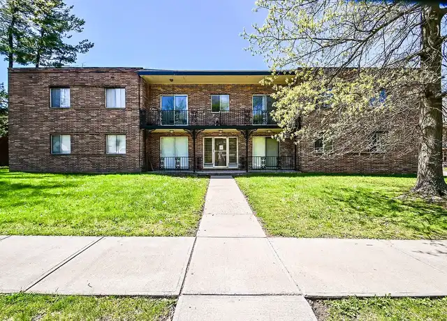 Property at 818 S Green Rd, South Euclid, OH, 44121, 2 beds, 1 bath, [object Object]