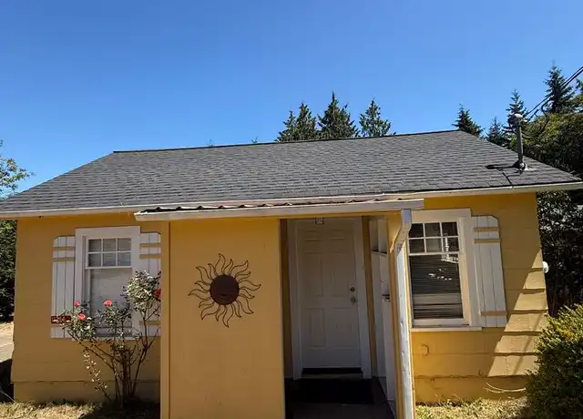 Property at 11224 Rhody Dr Unit 1, Port Hadlock-Irondale, WA, 98339, 1 bed, 1 bath, [object Object]