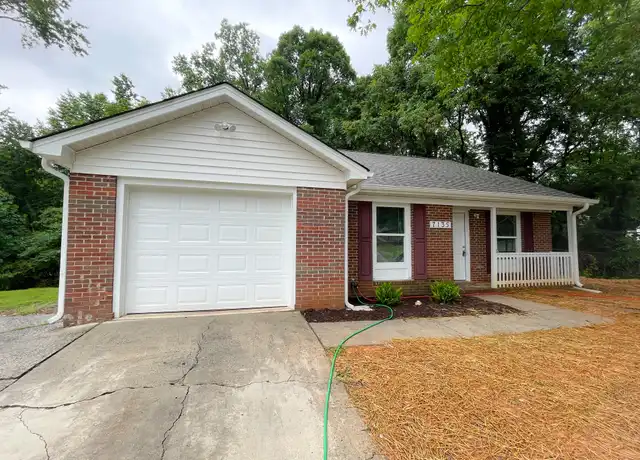 Property at 7135 Ludwig Dr, Charlotte, NC, 28215, 3 beds, 2 baths, [object Object]