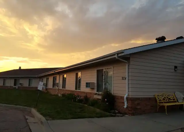 Property at 924 4th St Unit 5, Garretson, SD, 57030, 1 bed, 1 bath, [object Object]