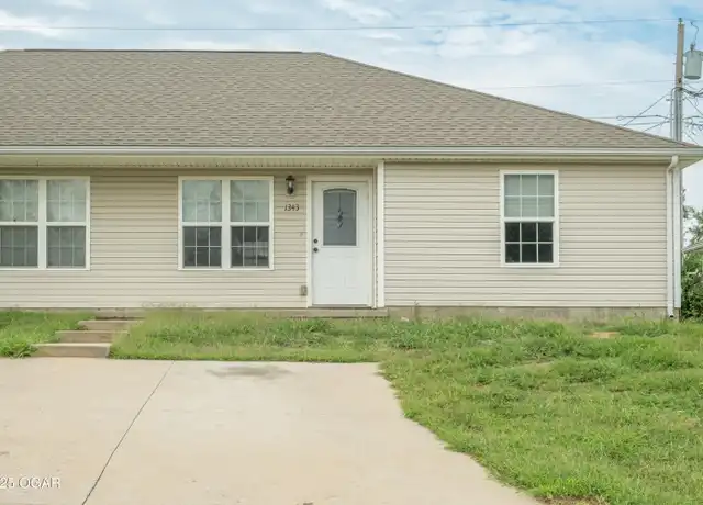 Property at 1331 Robin Ln, Carthage, MO, 64836, 2 beds, 2 baths, [object Object]