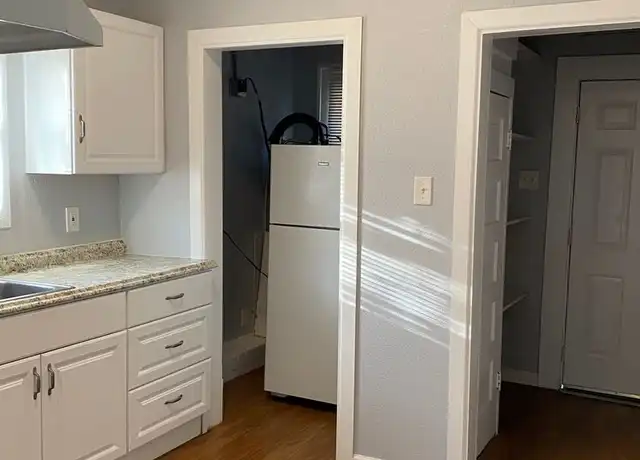 Property at 419 W Mistletoe Ave Unit 3, San Antonio, TX, 78212, 1 bed, 1 bath, [object Object]