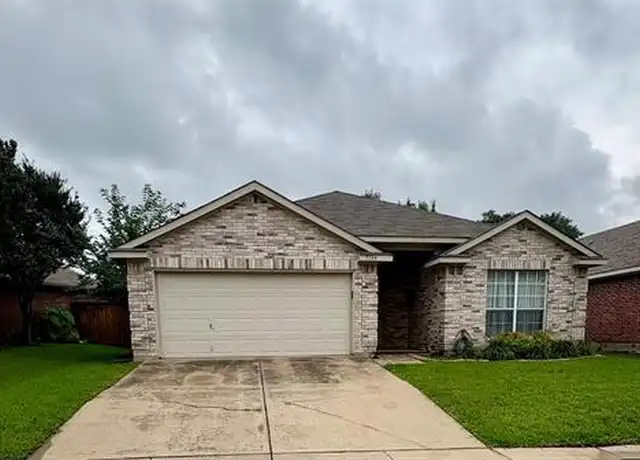Property at 5504 Ridge View Dr, Watauga, TX, 76137, 4 beds, 2 baths, [object Object]
