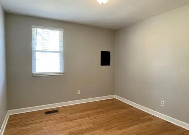 Property at 28 Jay St, Nashville, TN, 37210, 2 beds, 1 bath, [object Object]