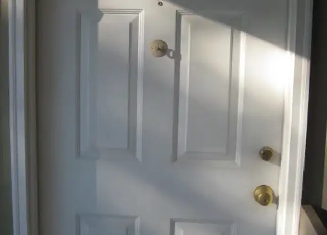 Property at 735 Riverside Ave Unit B10, Lyndhurst, NJ, 07071, 1 bed, 1 bath, [object Object]